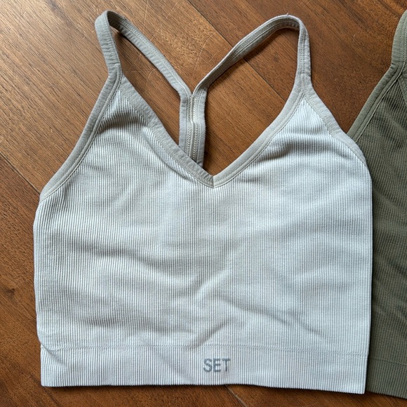 COPY - SET ACTIVE Crop Top Sports Bra 2-pack / XS ribbed Racerback / cream & gr… - Picture 2 of 6